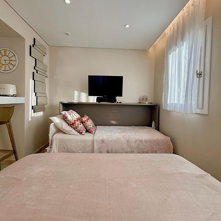Studio Climatise, Terrasse, Parking Prive, 50M De La Plage Сен-Тропе Экстерьер фото