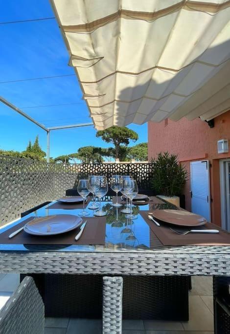 Studio Climatise, Terrasse, Parking Prive, 50M De La Plage Сен-Тропе Экстерьер фото