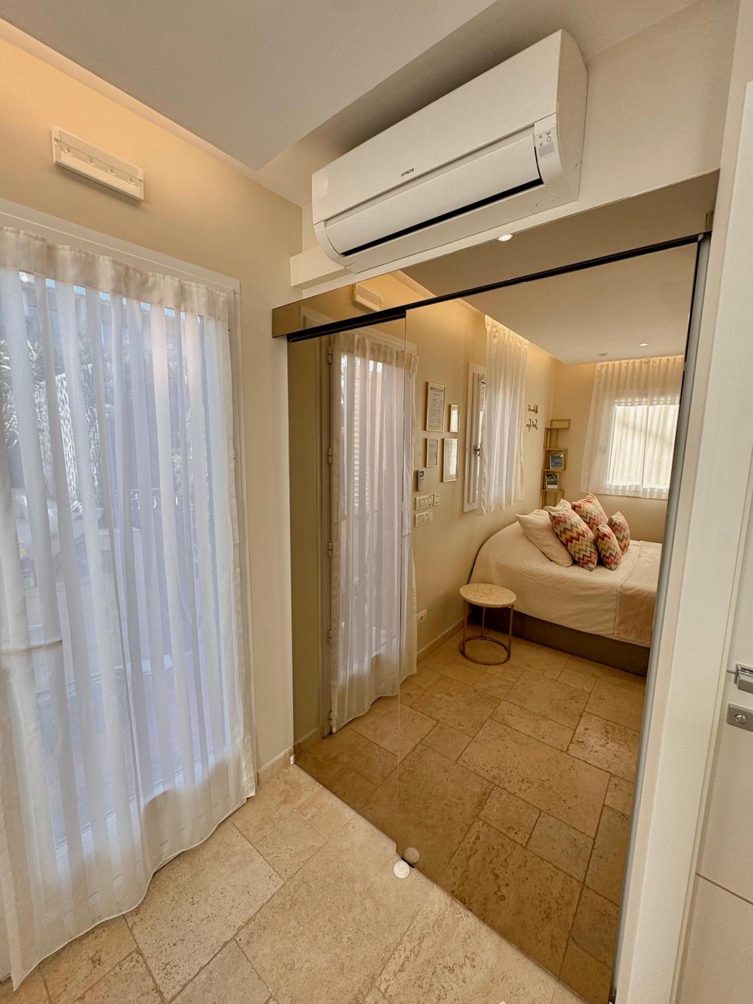 Studio Climatise, Terrasse, Parking Prive, 50M De La Plage Сен-Тропе Экстерьер фото