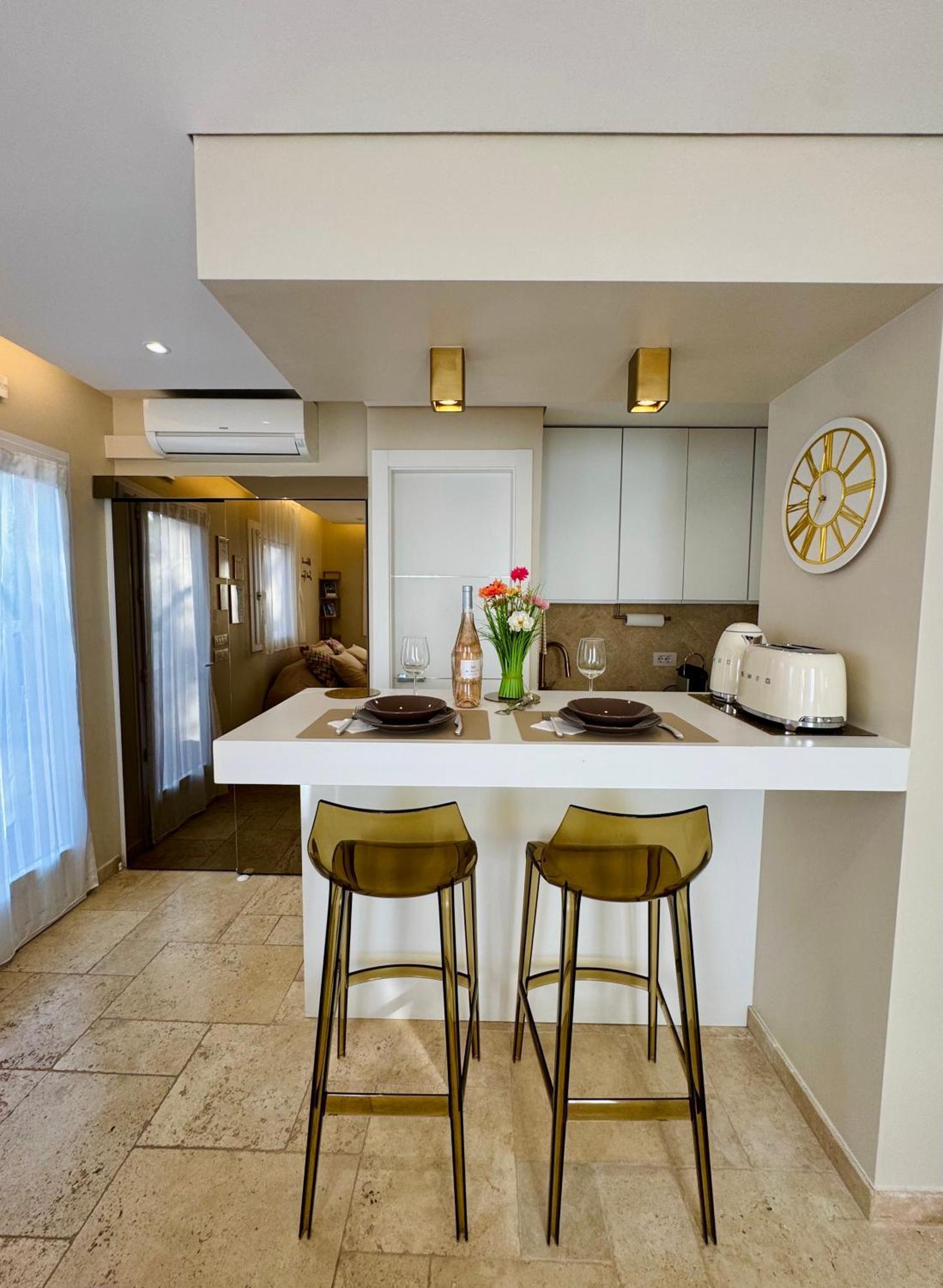 Studio Climatise, Terrasse, Parking Prive, 50M De La Plage Сен-Тропе Экстерьер фото