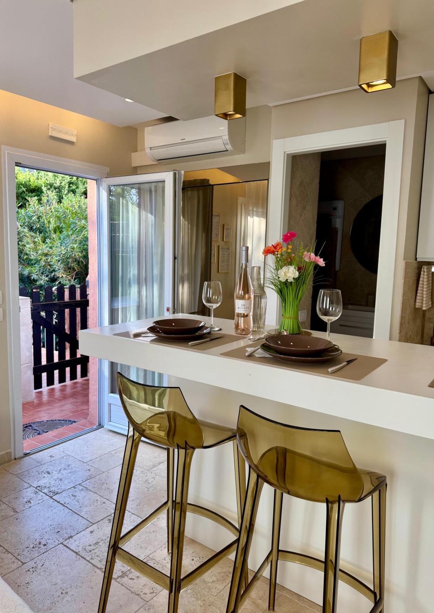 Studio Climatise, Terrasse, Parking Prive, 50M De La Plage Сен-Тропе Экстерьер фото